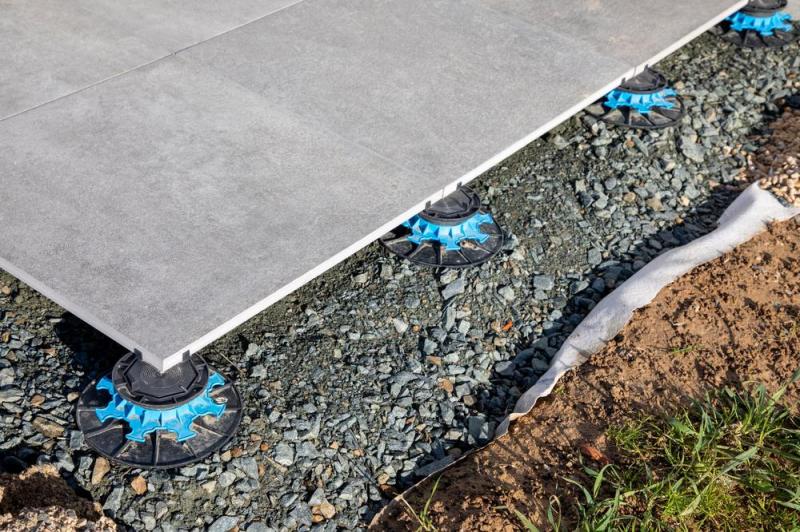 Le dallage ext&eacute;rieur : mat&eacute;riaux et techniques d'installation